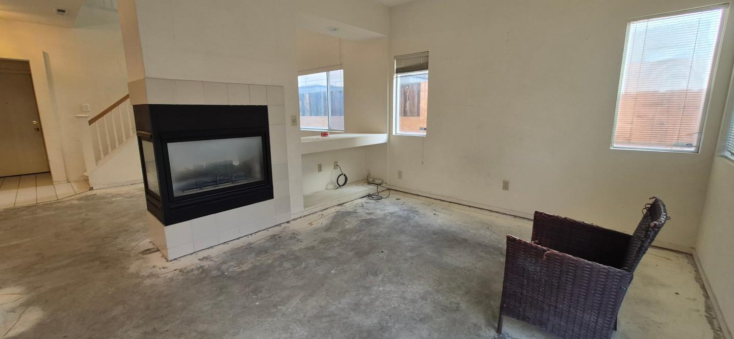 Detail Gallery Image 9 of 29 For 21854 Stonegate, Salinas,  CA 93908 - 3 Beds | 2/1 Baths