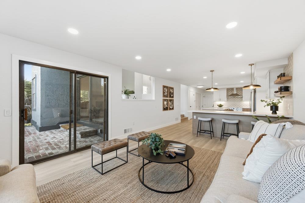 Detail Gallery Image 15 of 45 For 370 Burning Tree Ct, Half Moon Bay,  CA 94019 - 3 Beds | 3 Baths