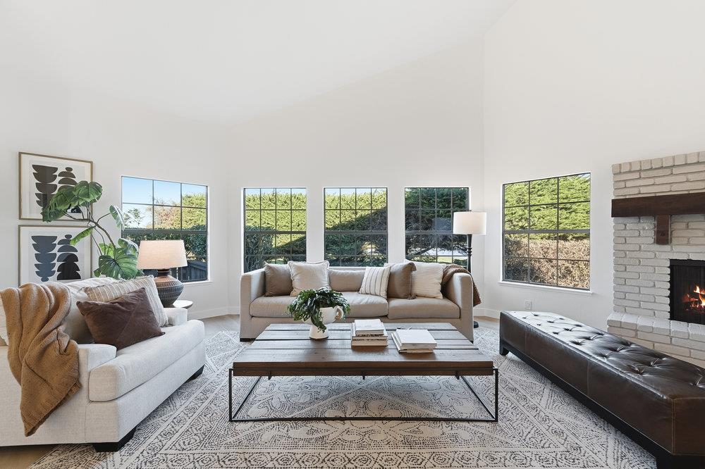 Detail Gallery Image 3 of 45 For 370 Burning Tree Ct, Half Moon Bay,  CA 94019 - 3 Beds | 3 Baths