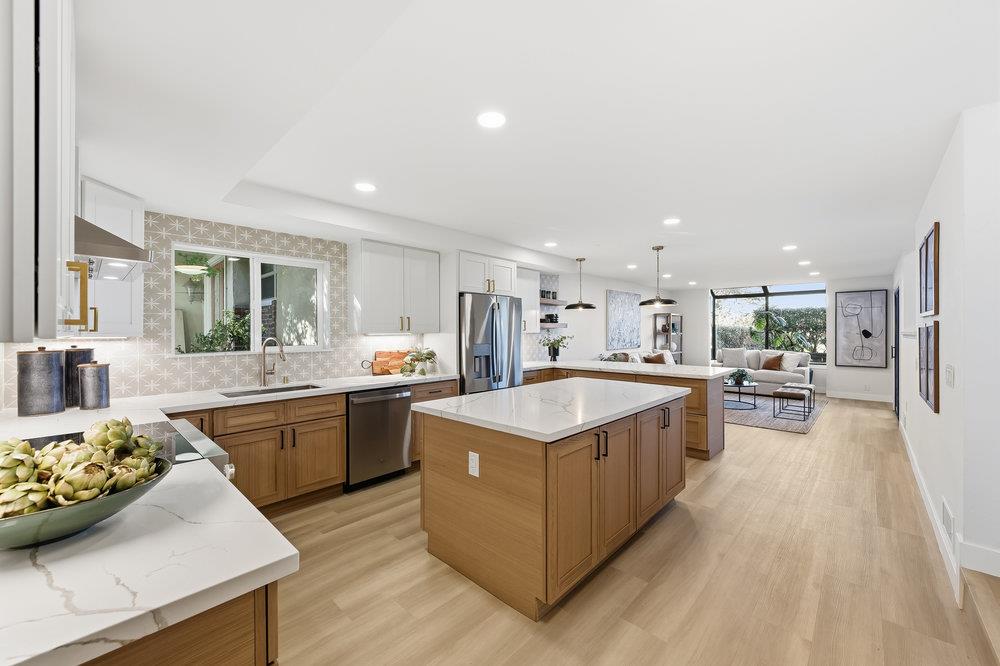 Detail Gallery Image 9 of 45 For 370 Burning Tree Ct, Half Moon Bay,  CA 94019 - 3 Beds | 3 Baths