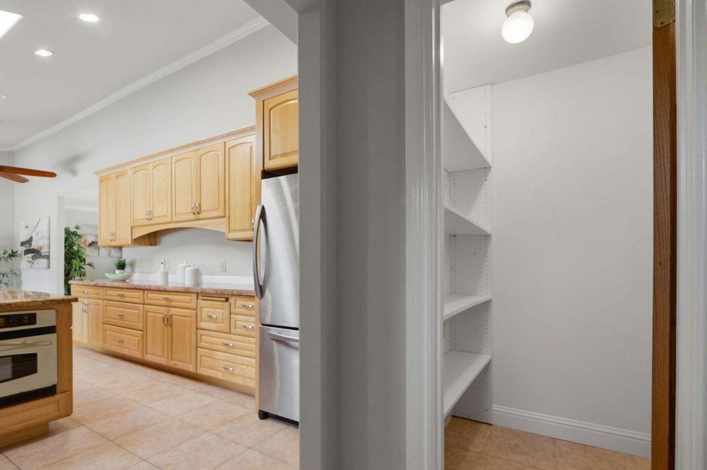 Detail Gallery Image 29 of 118 For 12387 Stonebrook Dr, Los Altos Hills,  CA 94022 - 5 Beds | 3/1 Baths