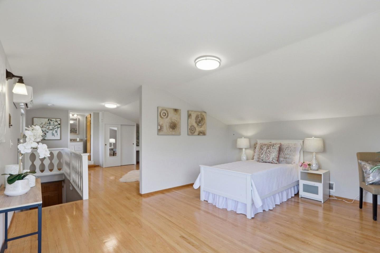 Detail Gallery Image 34 of 118 For 12387 Stonebrook Dr, Los Altos Hills,  CA 94022 - 5 Beds | 3/1 Baths