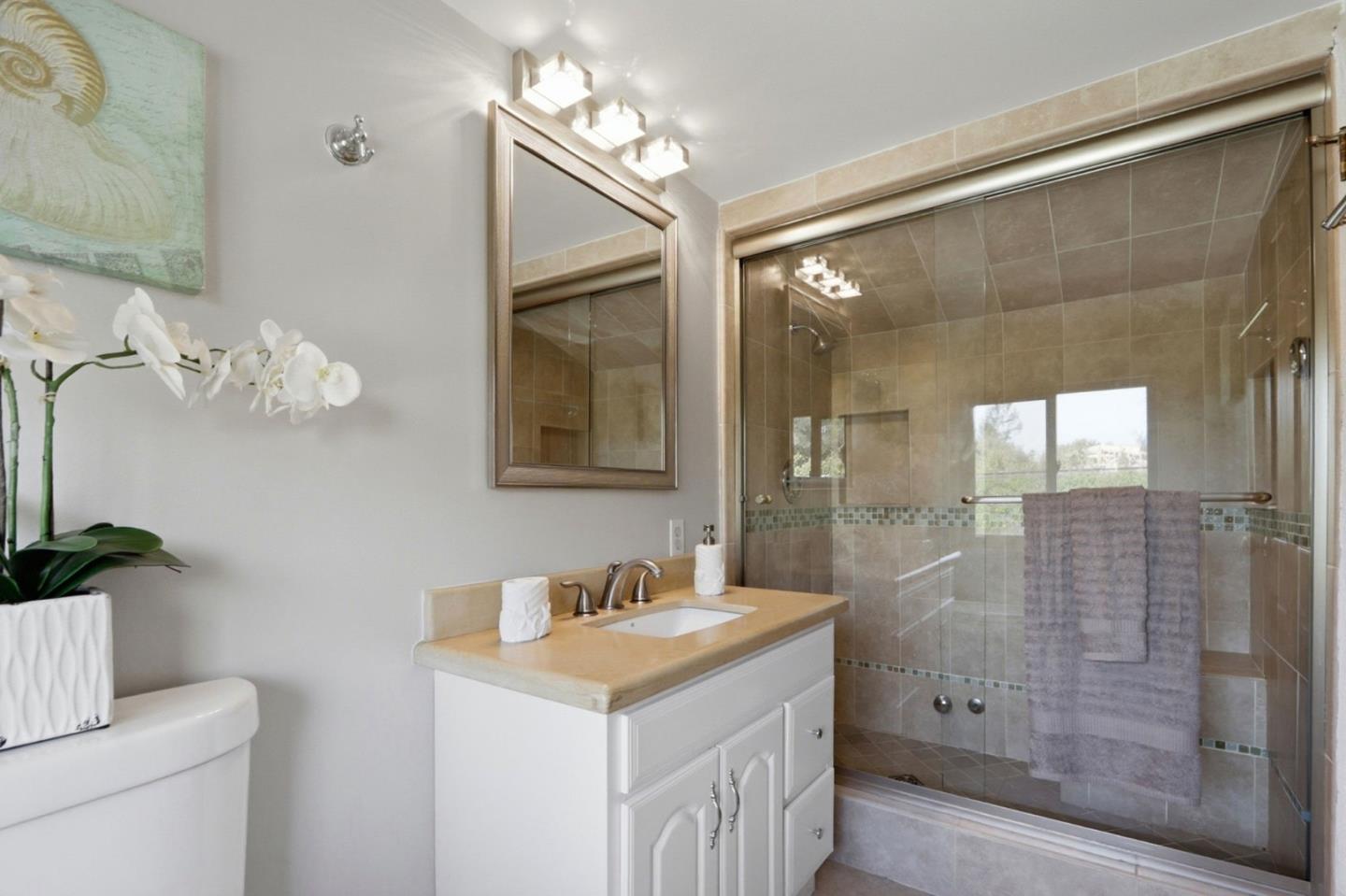 Detail Gallery Image 39 of 118 For 12387 Stonebrook Dr, Los Altos Hills,  CA 94022 - 5 Beds | 3/1 Baths