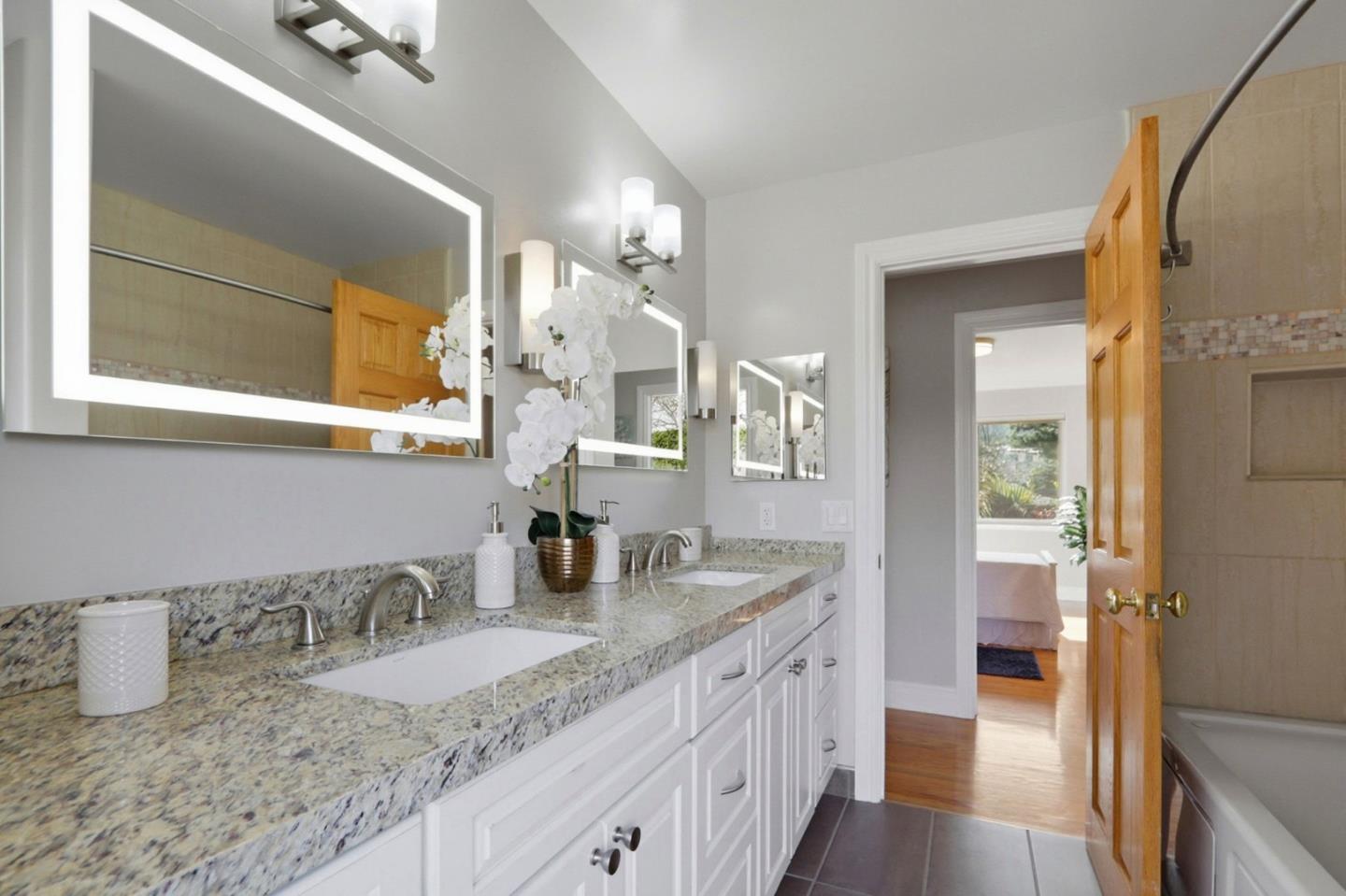 Detail Gallery Image 44 of 118 For 12387 Stonebrook Dr, Los Altos Hills,  CA 94022 - 5 Beds | 3/1 Baths