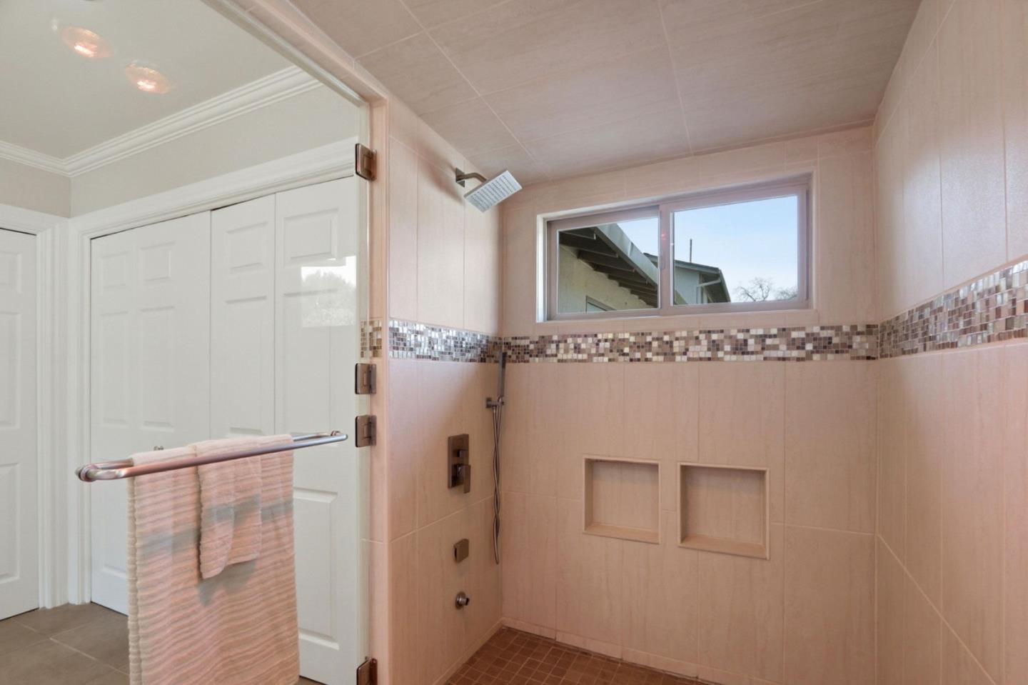 Detail Gallery Image 53 of 118 For 12387 Stonebrook Dr, Los Altos Hills,  CA 94022 - 5 Beds | 3/1 Baths