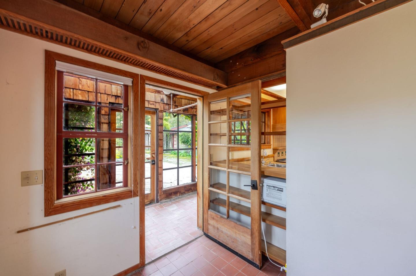 Detail Gallery Image 13 of 69 For 1009 Miramontes St, Half Moon Bay,  CA 94019 - 3 Beds | 4 Baths