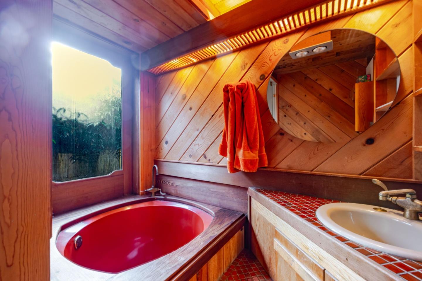 Detail Gallery Image 21 of 69 For 1009 Miramontes St, Half Moon Bay,  CA 94019 - 3 Beds | 4 Baths