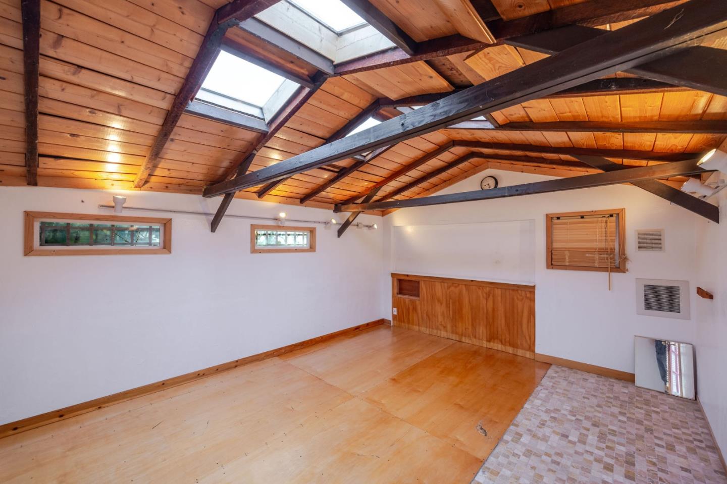 Detail Gallery Image 40 of 69 For 1009 Miramontes St, Half Moon Bay,  CA 94019 - 3 Beds | 4 Baths