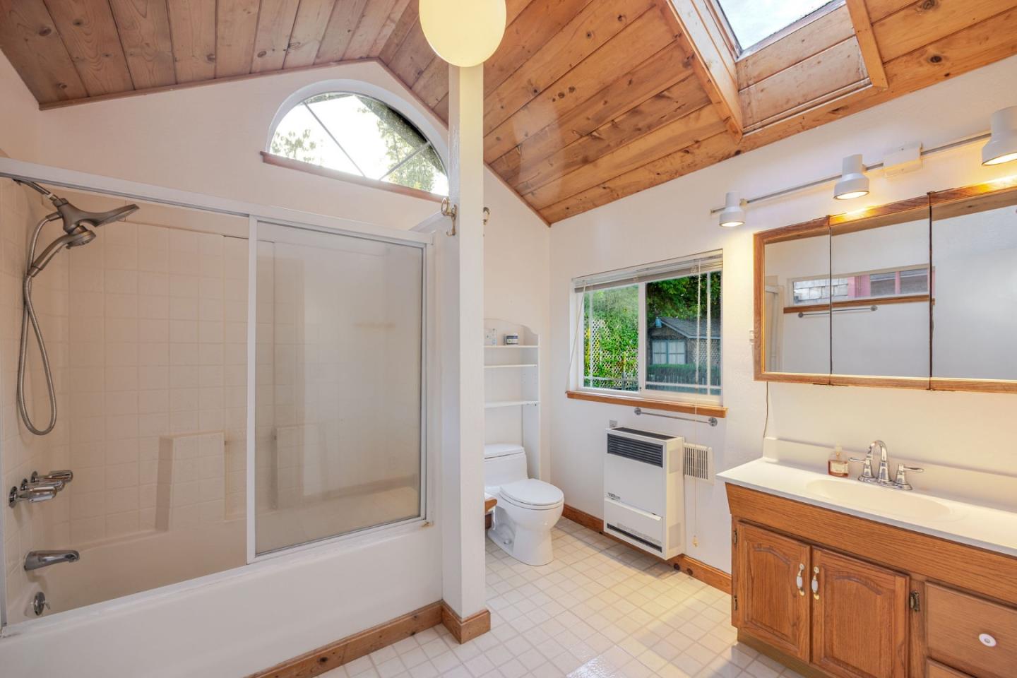 Detail Gallery Image 52 of 69 For 1009 Miramontes St, Half Moon Bay,  CA 94019 - 3 Beds | 4 Baths