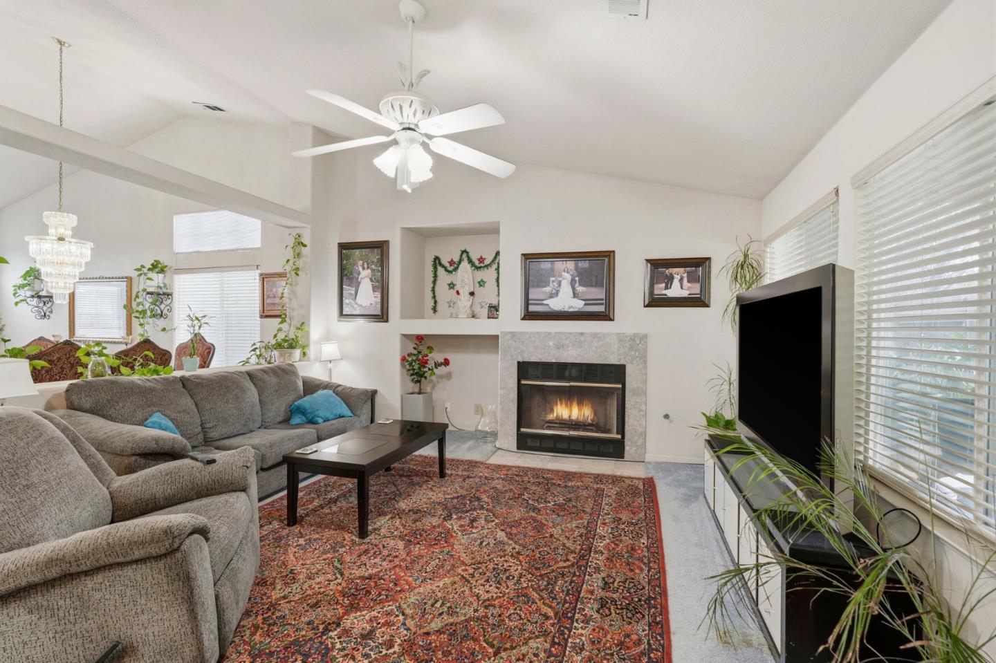 Detail Gallery Image 12 of 32 For 1883 College Greens Dr, Los Banos,  CA 93635 - 4 Beds | 2 Baths