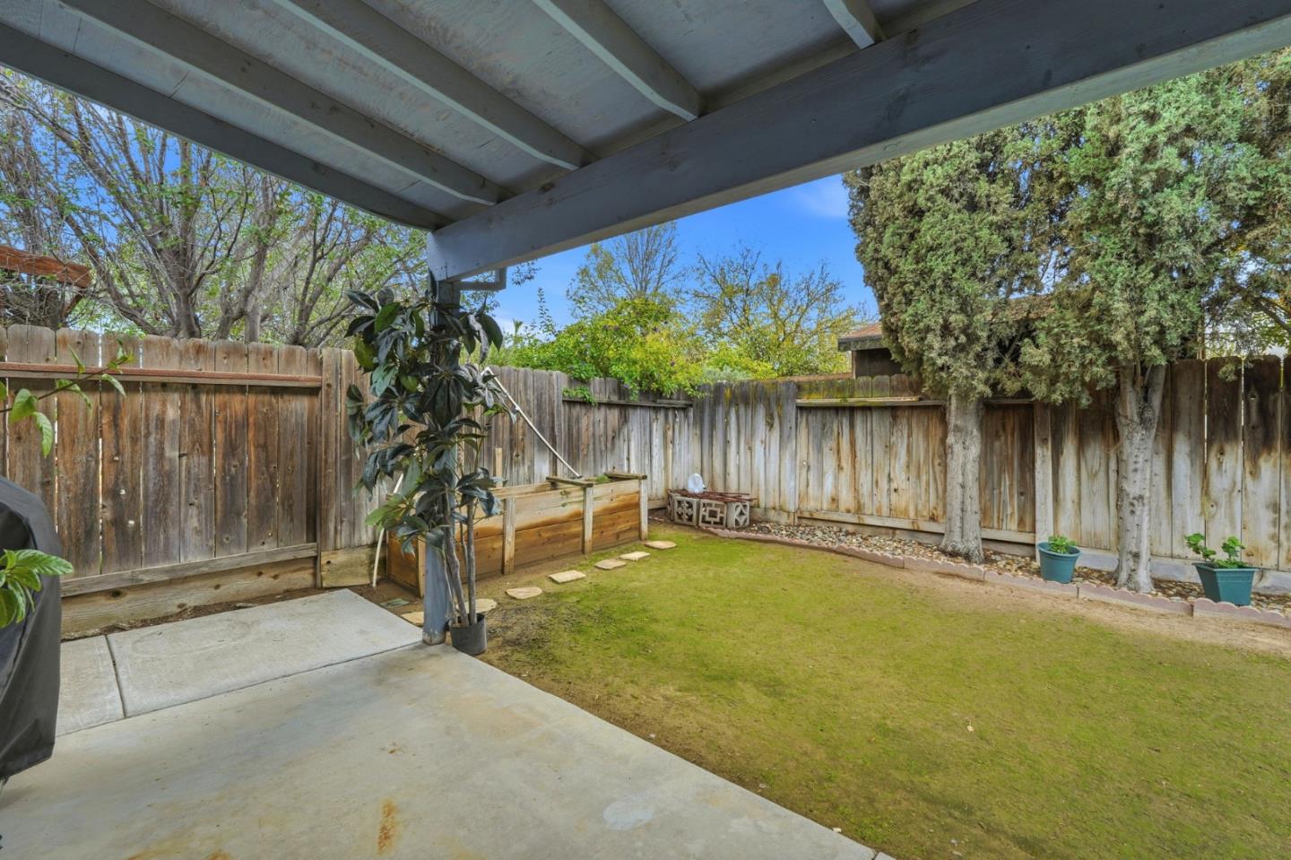 Detail Gallery Image 28 of 32 For 1883 College Greens Dr, Los Banos,  CA 93635 - 4 Beds | 2 Baths