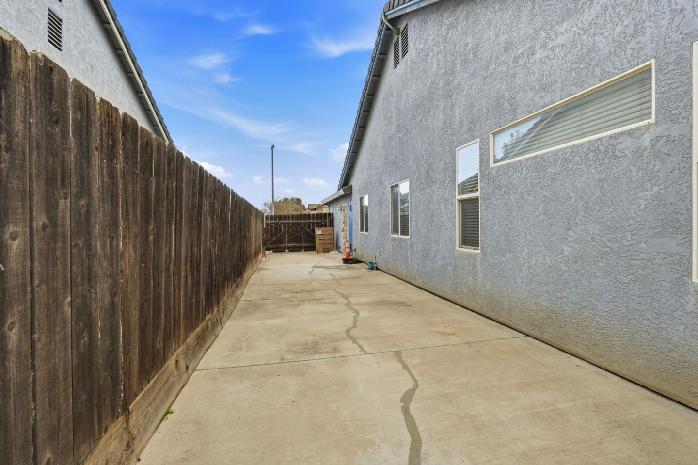 Detail Gallery Image 32 of 32 For 1883 College Greens Dr, Los Banos,  CA 93635 - 4 Beds | 2 Baths