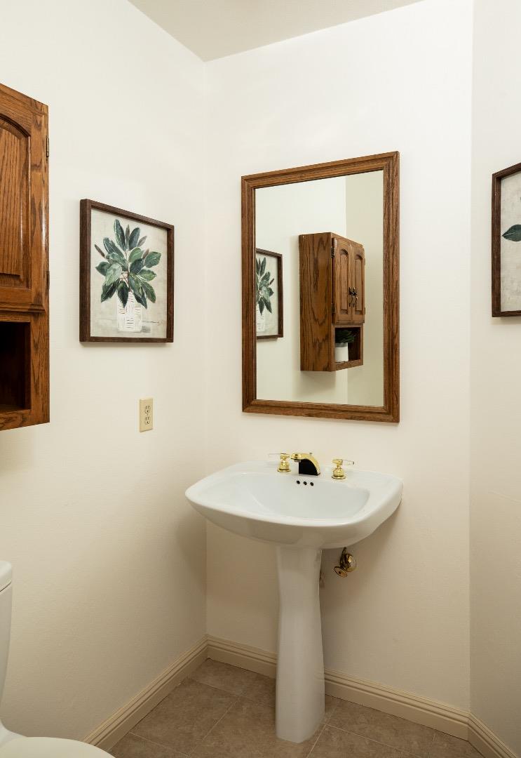 Detail Gallery Image 14 of 33 For 5935 Porto Alegre Dr, San Jose,  CA 95120 - 4 Beds | 2/1 Baths