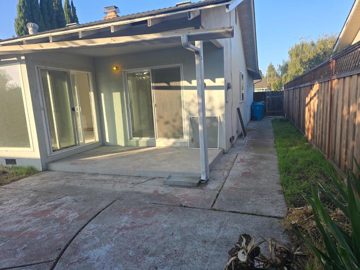 Detail Gallery Image 21 of 24 For 1355 Buchanan Dr, Santa Clara,  CA 95051 - 3 Beds | 2 Baths