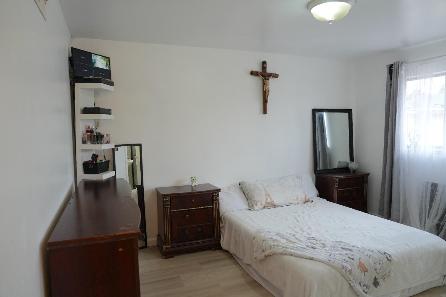 Detail Gallery Image 10 of 20 For 26280 Adrian Ave, Hayward,  CA 94545 - 3 Beds | 2 Baths