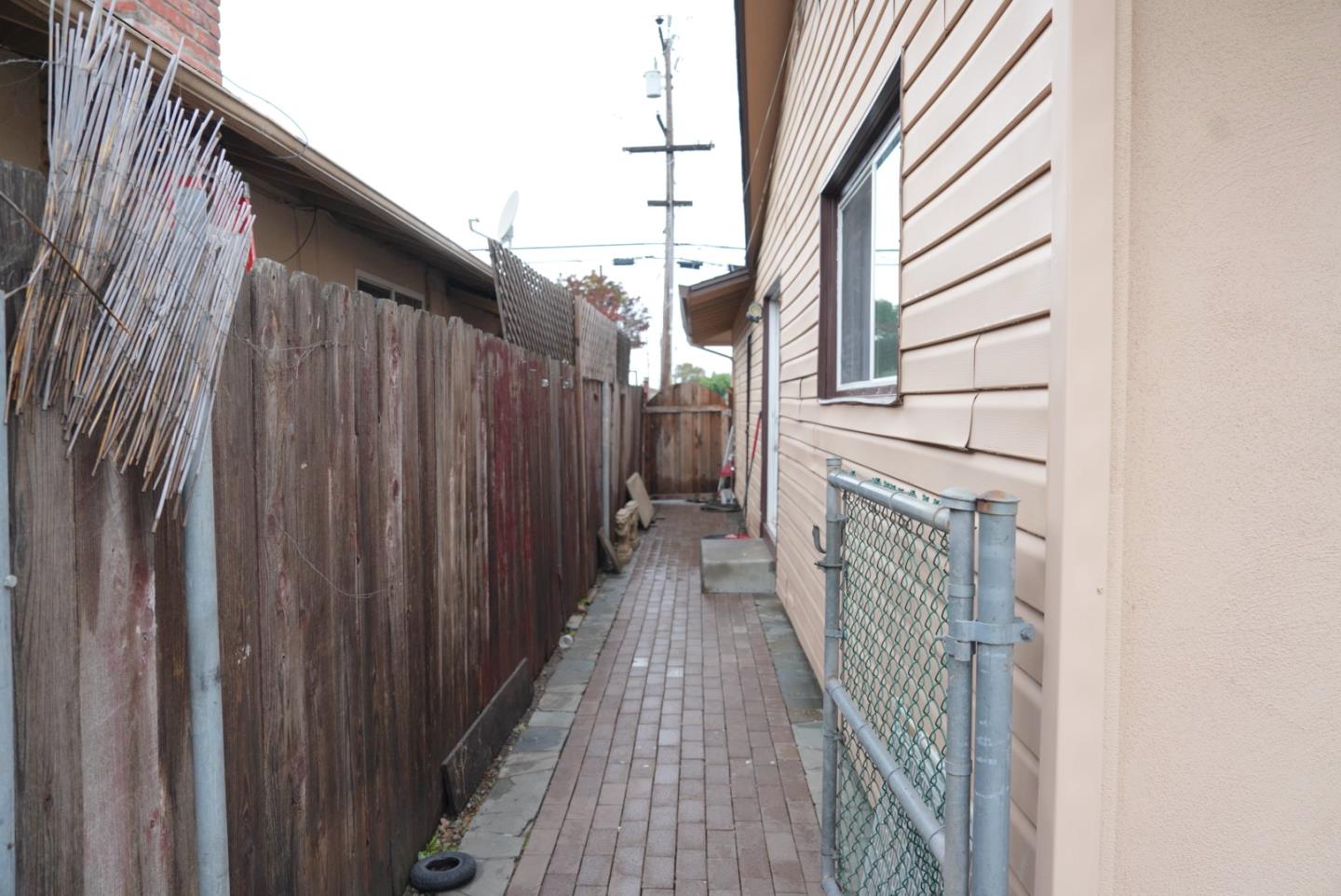 Detail Gallery Image 20 of 20 For 26280 Adrian Ave, Hayward,  CA 94545 - 3 Beds | 2 Baths