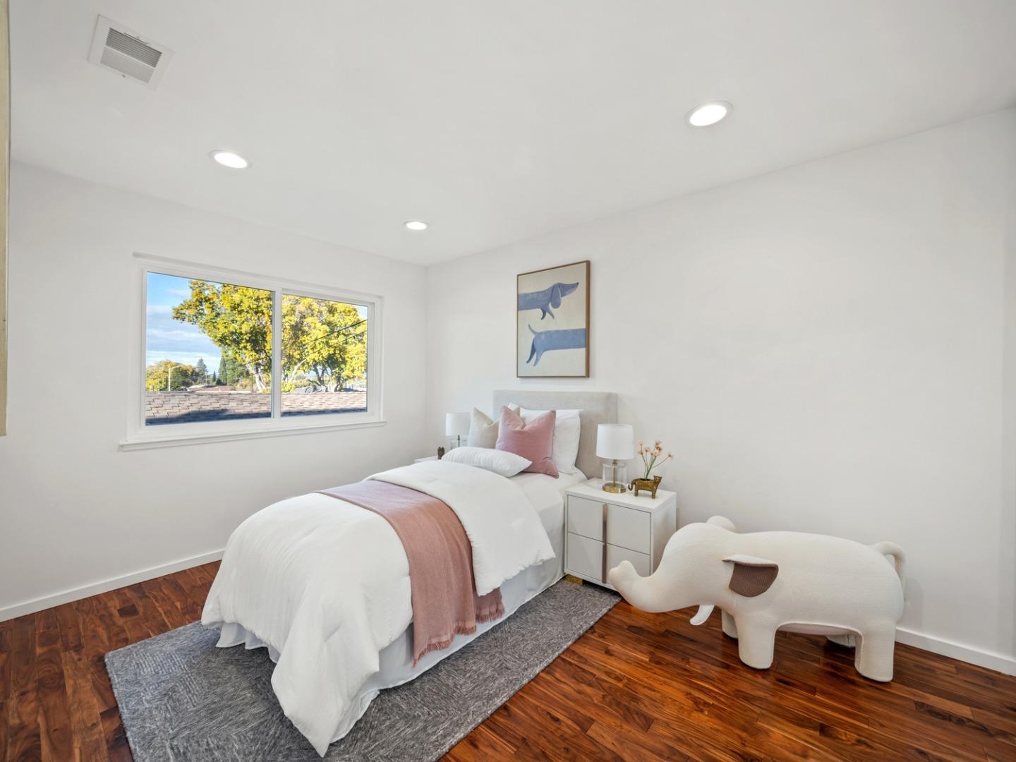 Detail Gallery Image 15 of 30 For 1031 Las Palmas Dr, Santa Clara,  CA 95051 - 3 Beds | 2/1 Baths