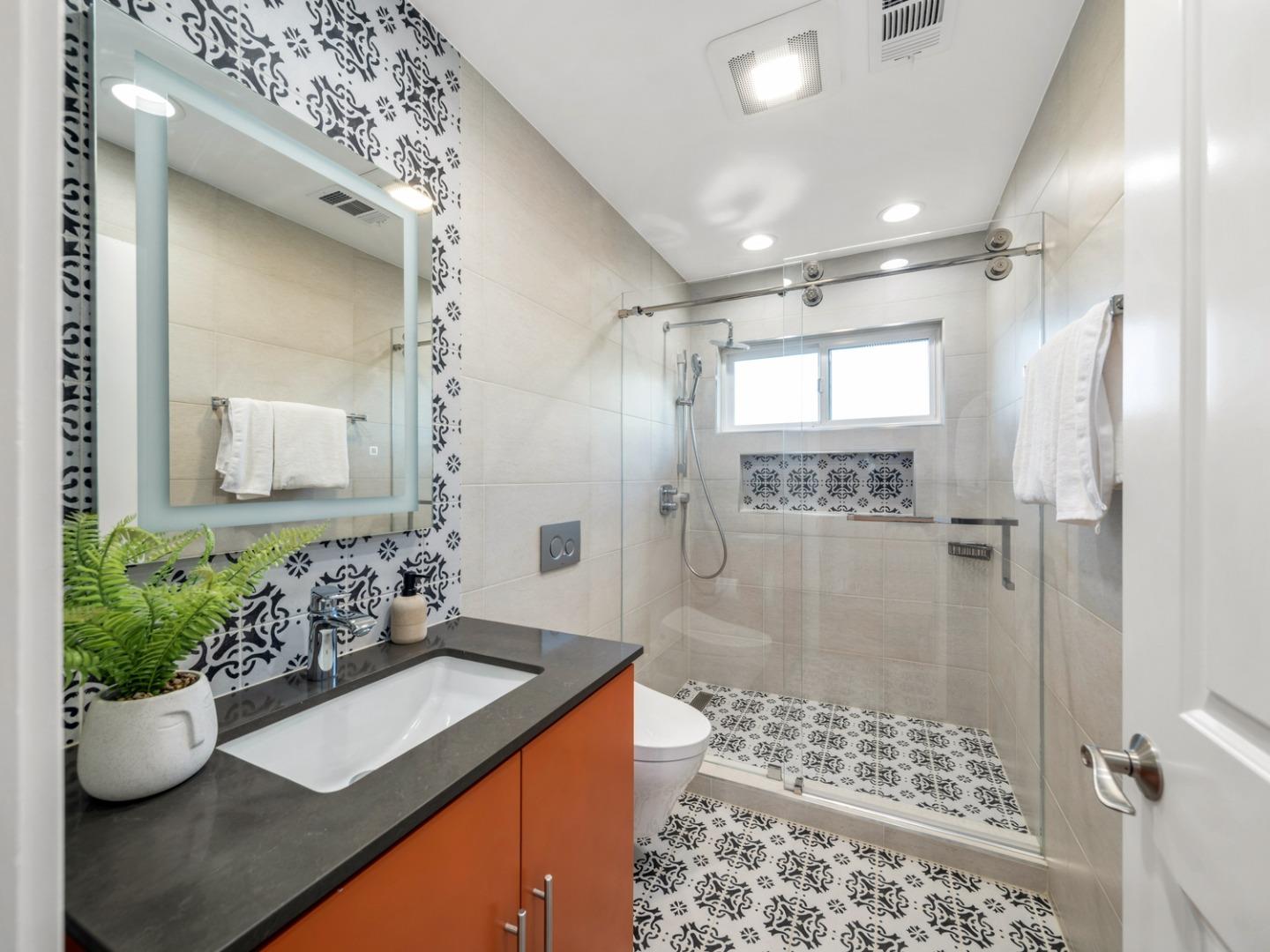 Detail Gallery Image 19 of 30 For 1031 Las Palmas Dr, Santa Clara,  CA 95051 - 3 Beds | 2/1 Baths