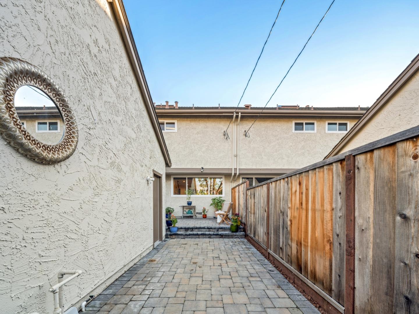 Detail Gallery Image 27 of 30 For 1031 Las Palmas Dr, Santa Clara,  CA 95051 - 3 Beds | 2/1 Baths