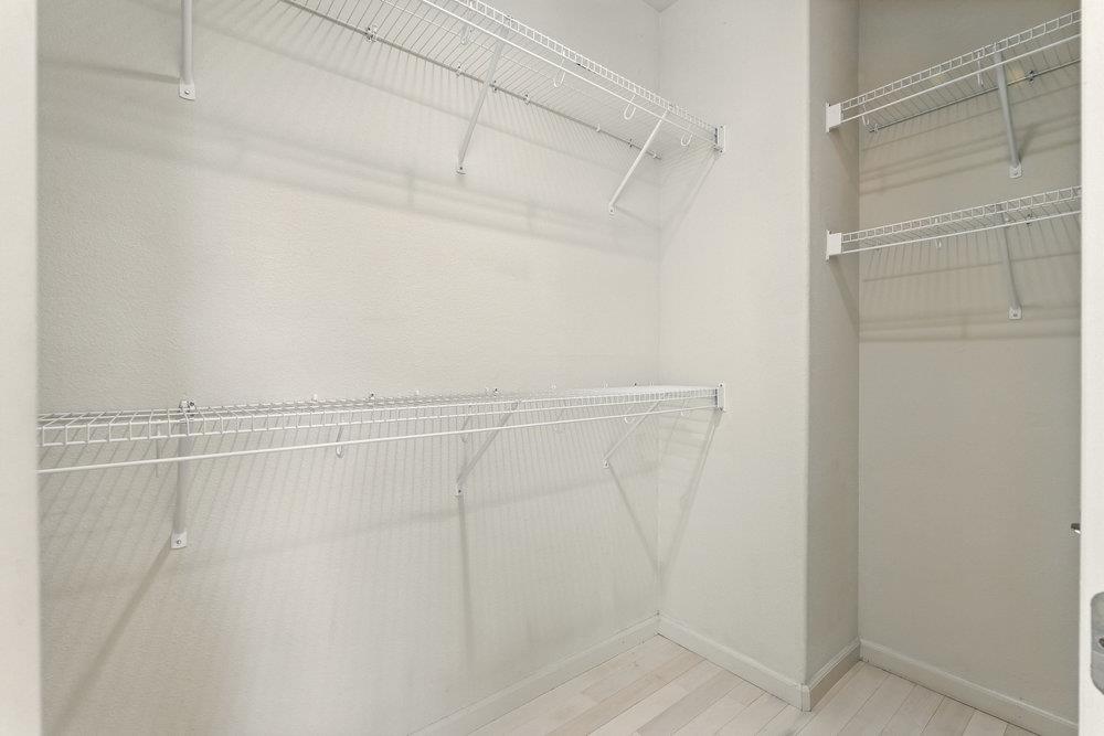 Detail Gallery Image 19 of 44 For 23022 Palazzo Del Kayla, Hayward,  CA 94541 - 4 Beds | 2/1 Baths