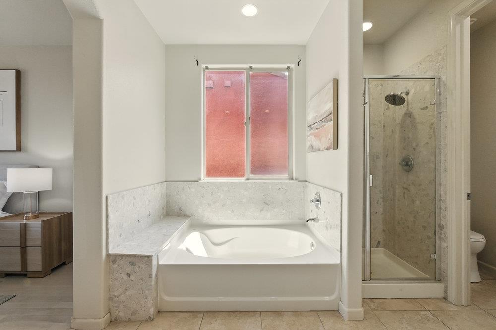 Detail Gallery Image 20 of 44 For 23022 Palazzo Del Kayla, Hayward,  CA 94541 - 4 Beds | 2/1 Baths