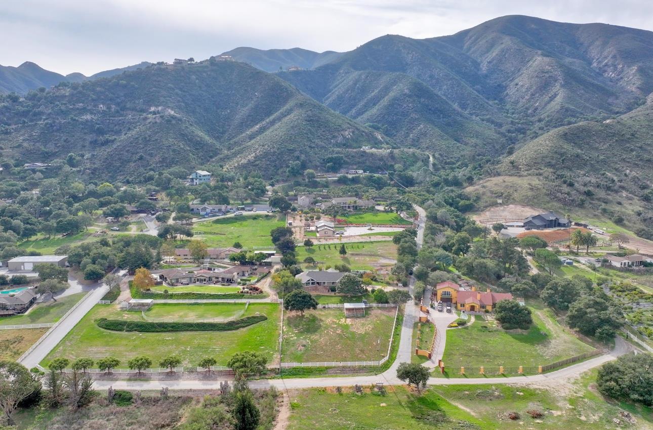 Detail Gallery Image 12 of 79 For 310 Mesa Rd, Salinas,  CA 93908 - 4 Beds | 2 Baths