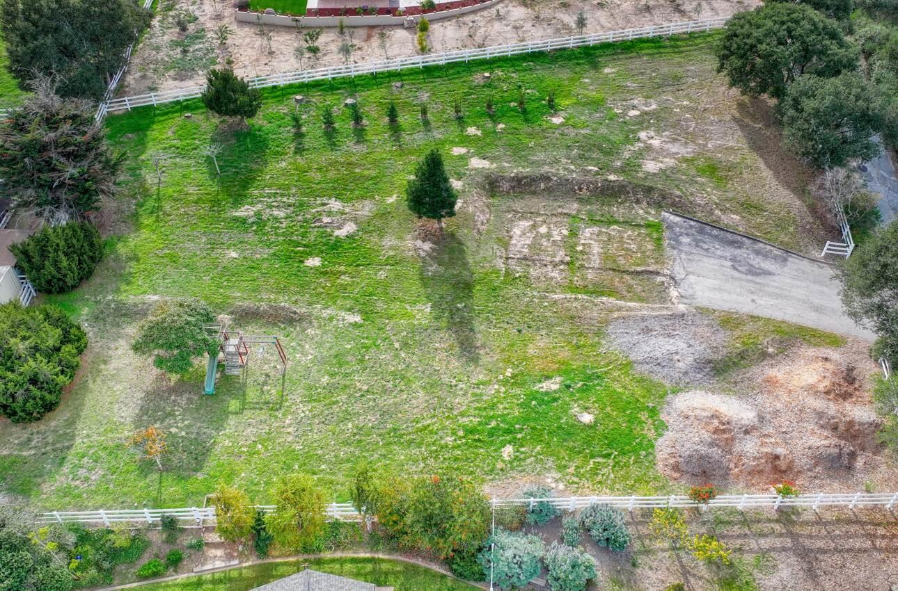 Detail Gallery Image 14 of 79 For 310 Mesa Rd, Salinas,  CA 93908 - 4 Beds | 2 Baths