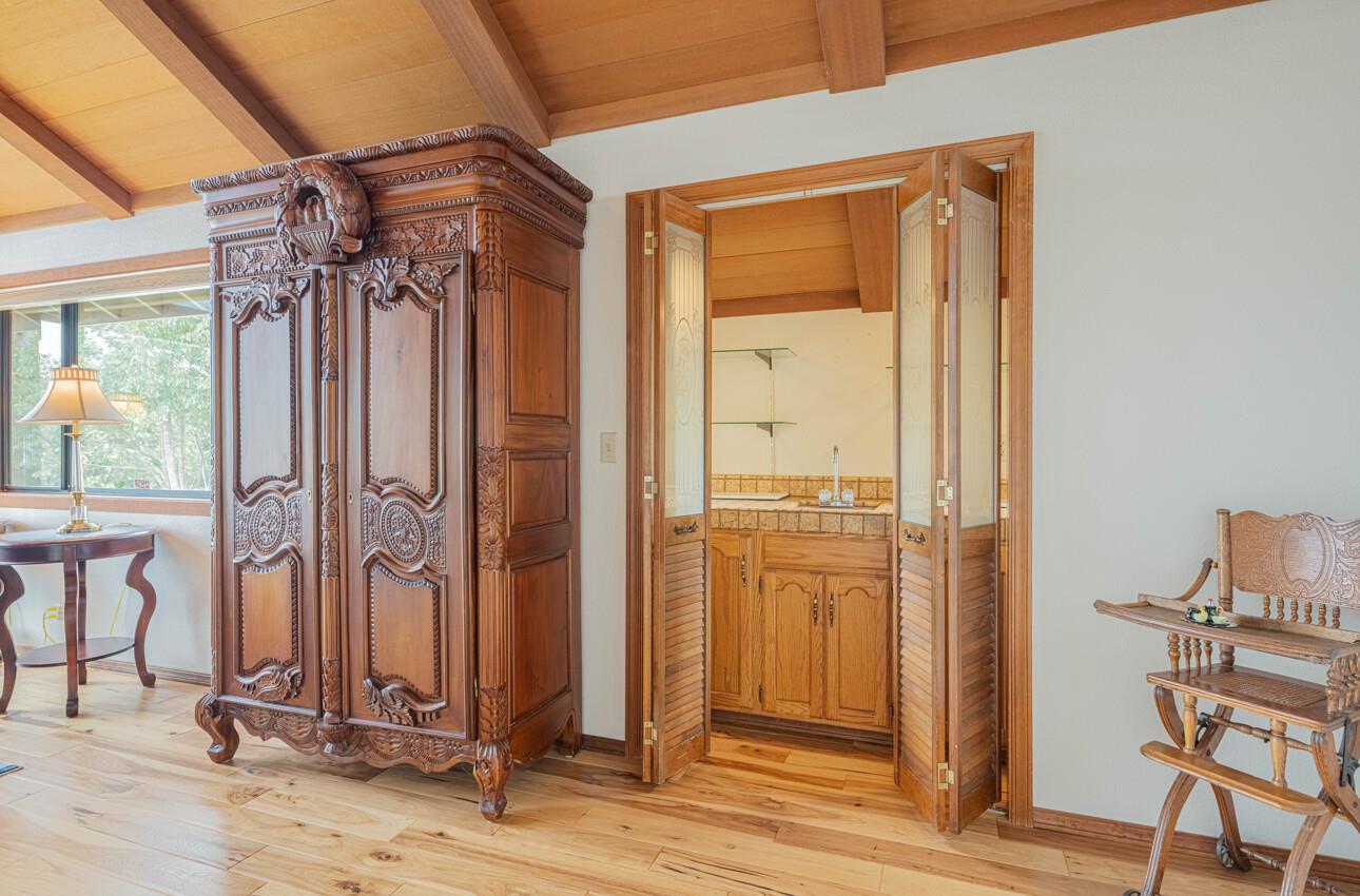 Detail Gallery Image 26 of 79 For 310 Mesa Rd, Salinas,  CA 93908 - 4 Beds | 2 Baths