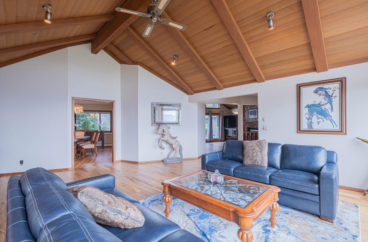 Detail Gallery Image 27 of 79 For 310 Mesa Rd, Salinas,  CA 93908 - 4 Beds | 2 Baths