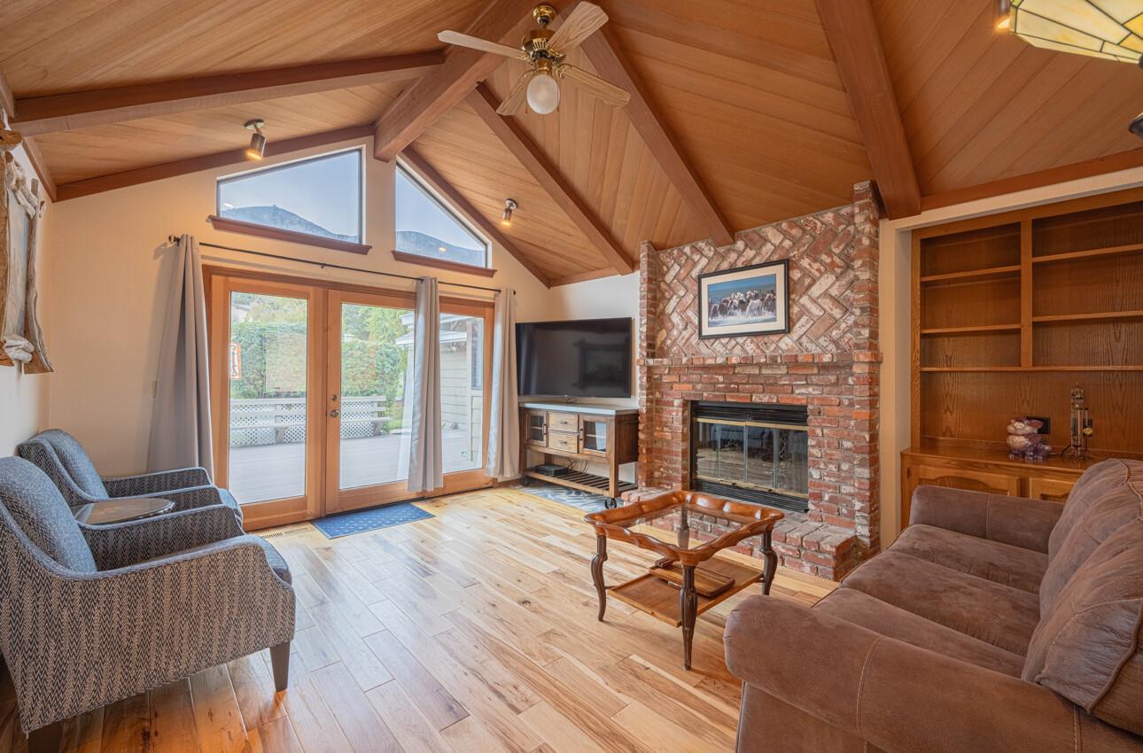 Detail Gallery Image 34 of 79 For 310 Mesa Rd, Salinas,  CA 93908 - 4 Beds | 2 Baths