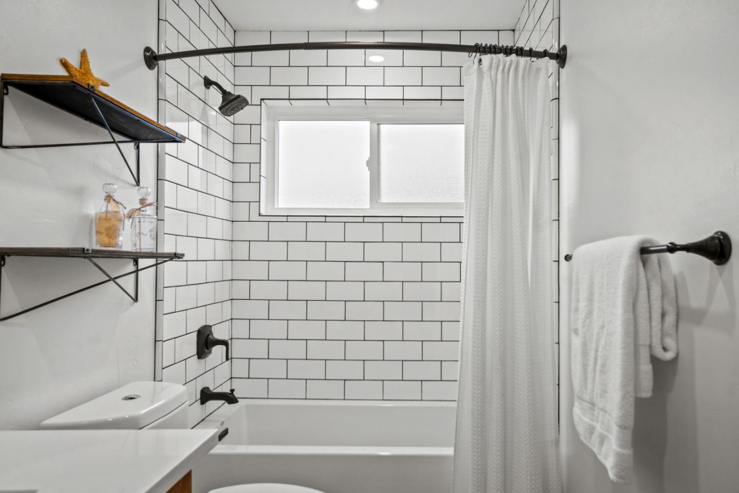 Detail Gallery Image 19 of 24 For 1321 David Ave, Pacific Grove,  CA 93950 - 3 Beds | 2 Baths