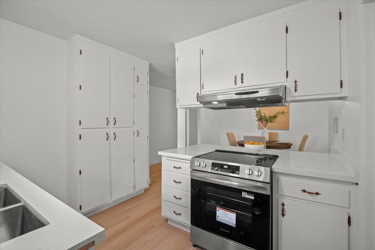 Detail Gallery Image 10 of 25 For 3131 Sylvan Dr, San Jose,  CA 95148 - 4 Beds | 2 Baths