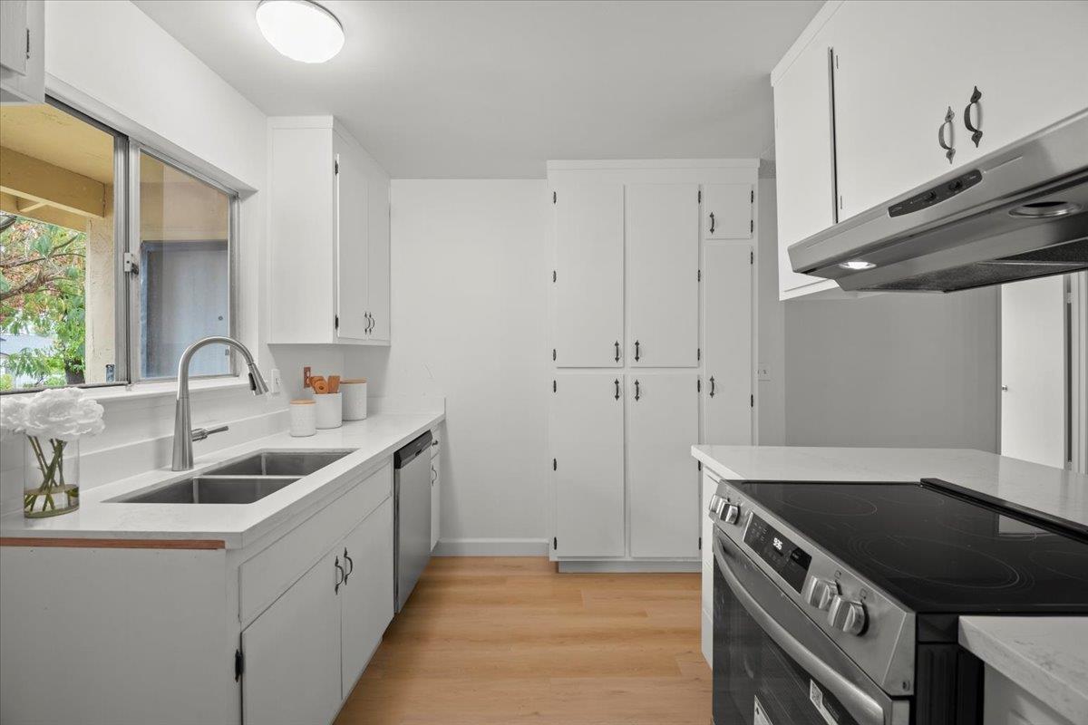 Detail Gallery Image 9 of 25 For 3131 Sylvan Dr, San Jose,  CA 95148 - 4 Beds | 2 Baths