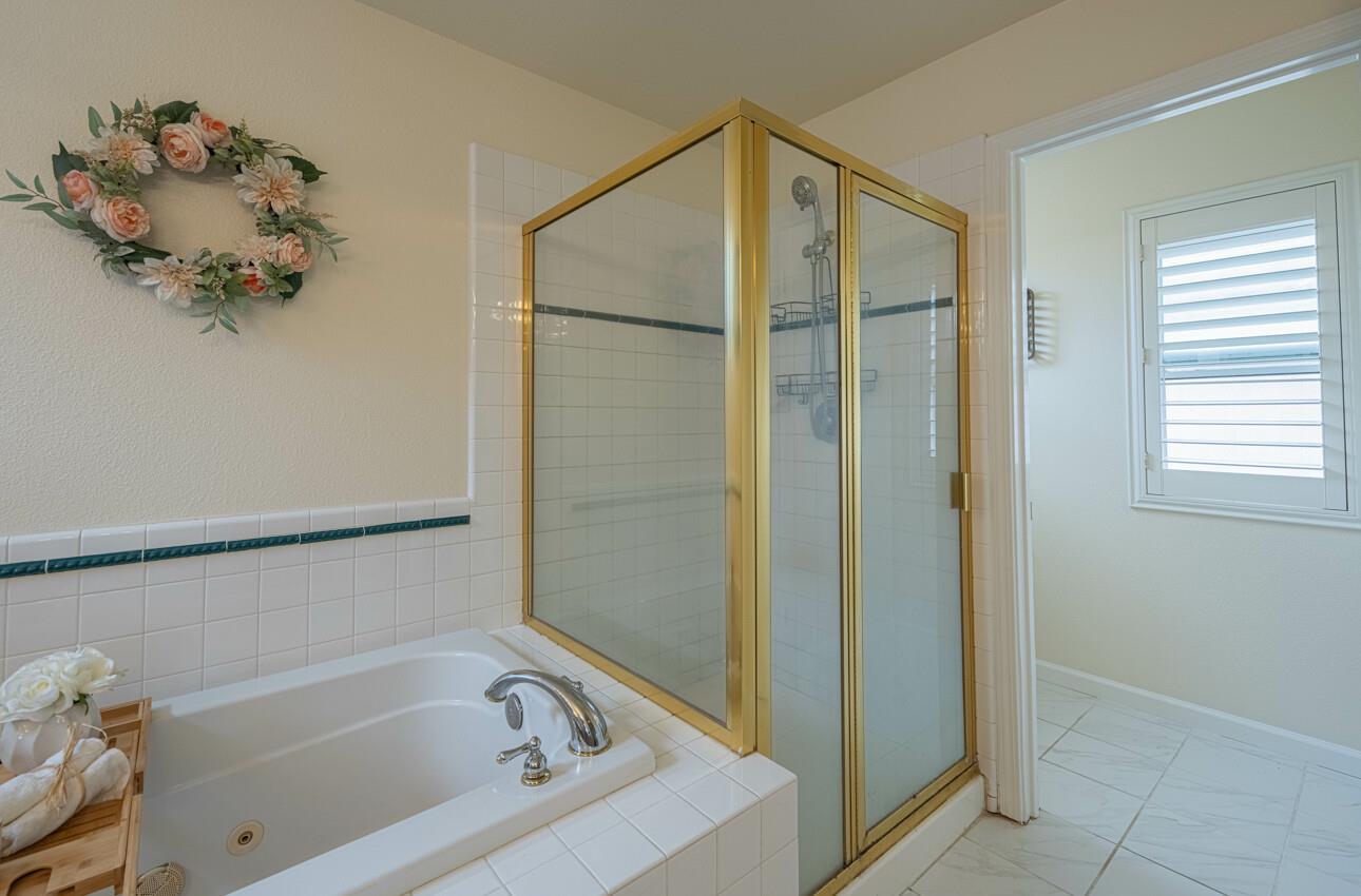 Detail Gallery Image 34 of 41 For 1818 Lancashire Dr, Salinas,  CA 93906 - 5 Beds | 3 Baths