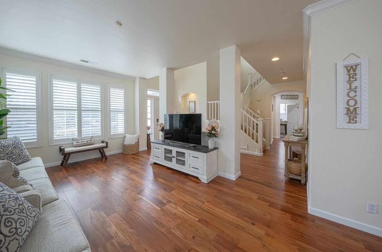 Detail Gallery Image 8 of 41 For 1818 Lancashire Dr, Salinas,  CA 93906 - 5 Beds | 3 Baths