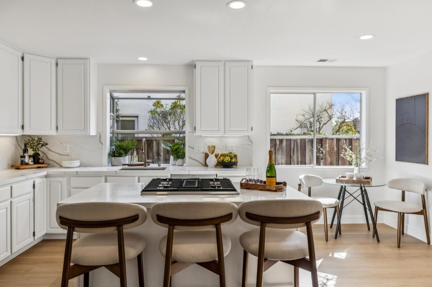 Detail Gallery Image 13 of 42 For 876 Lurline Dr, Foster City,  CA 94404 - 5 Beds | 3 Baths