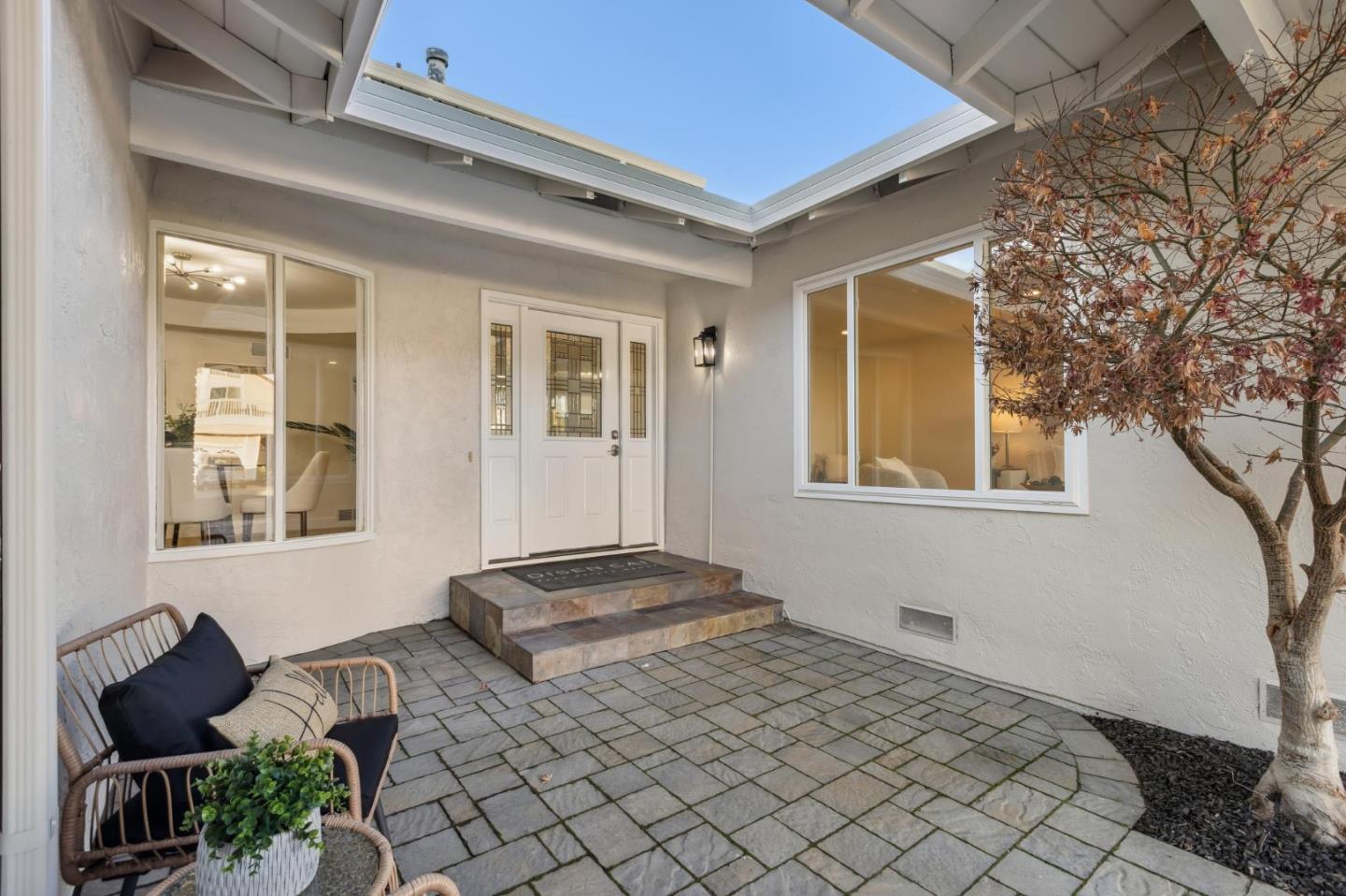 Detail Gallery Image 4 of 42 For 876 Lurline Dr, Foster City,  CA 94404 - 5 Beds | 3 Baths