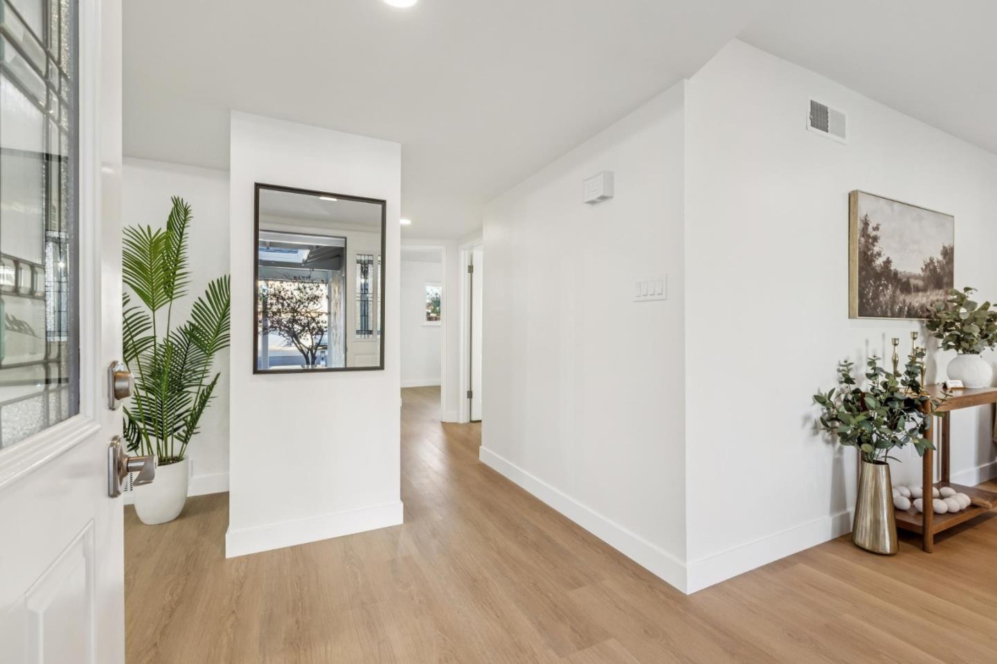 Detail Gallery Image 5 of 42 For 876 Lurline Dr, Foster City,  CA 94404 - 5 Beds | 3 Baths