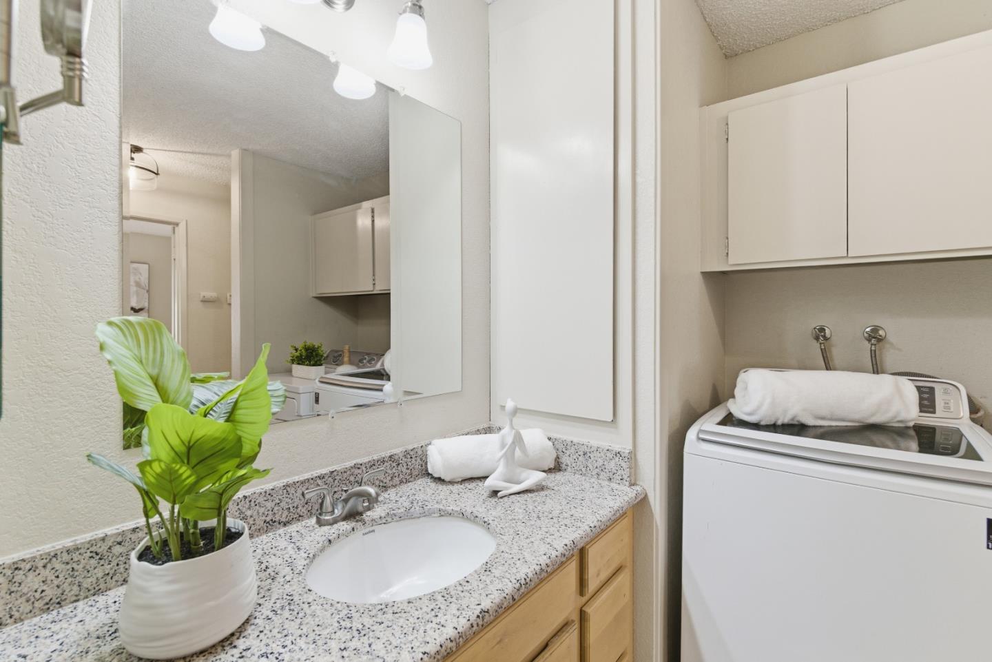 Detail Gallery Image 21 of 37 For 1058 Tekman Dr, San Jose,  CA 95122 - 1 Beds | 1 Baths