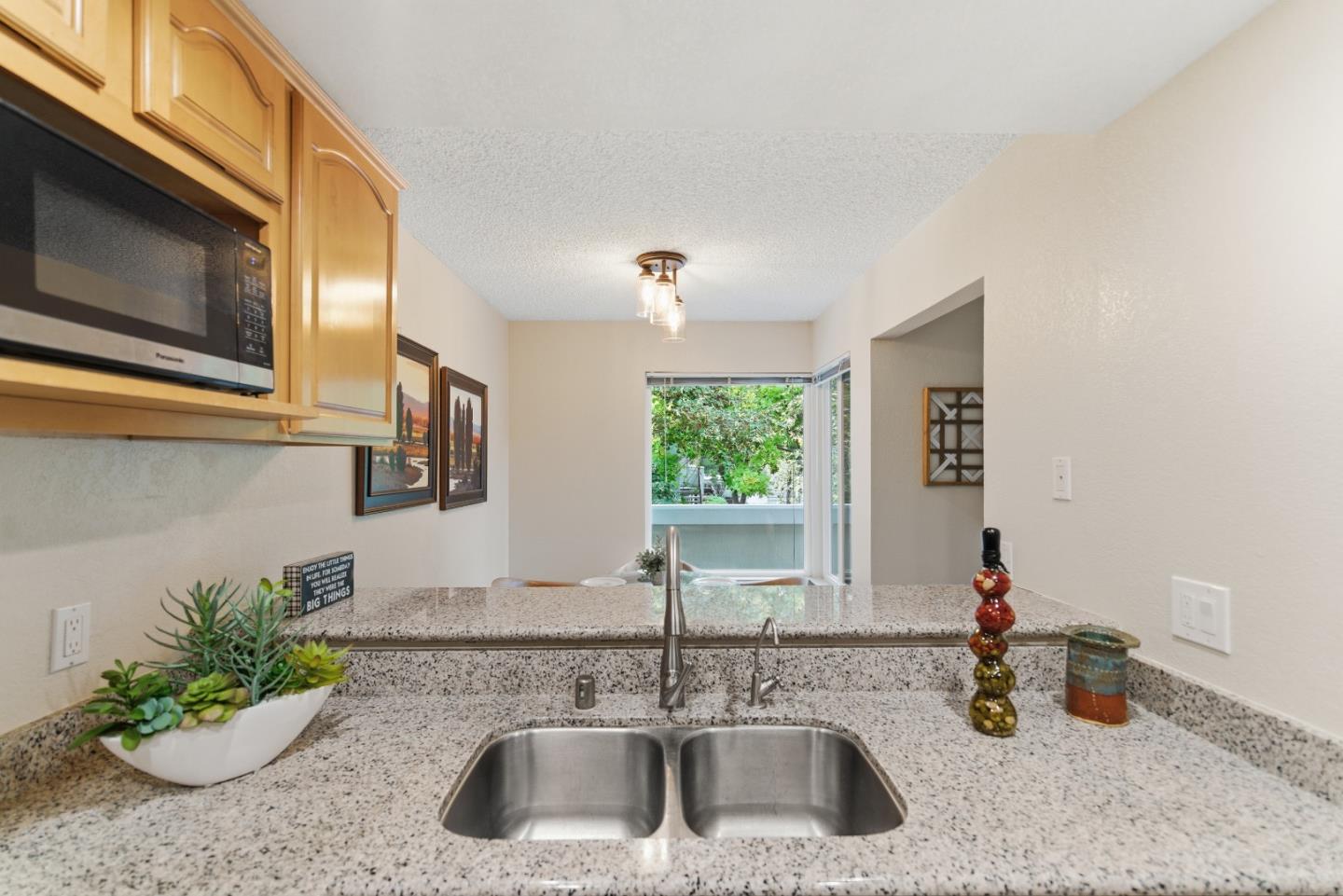 Detail Gallery Image 7 of 37 For 1058 Tekman Dr, San Jose,  CA 95122 - 1 Beds | 1 Baths