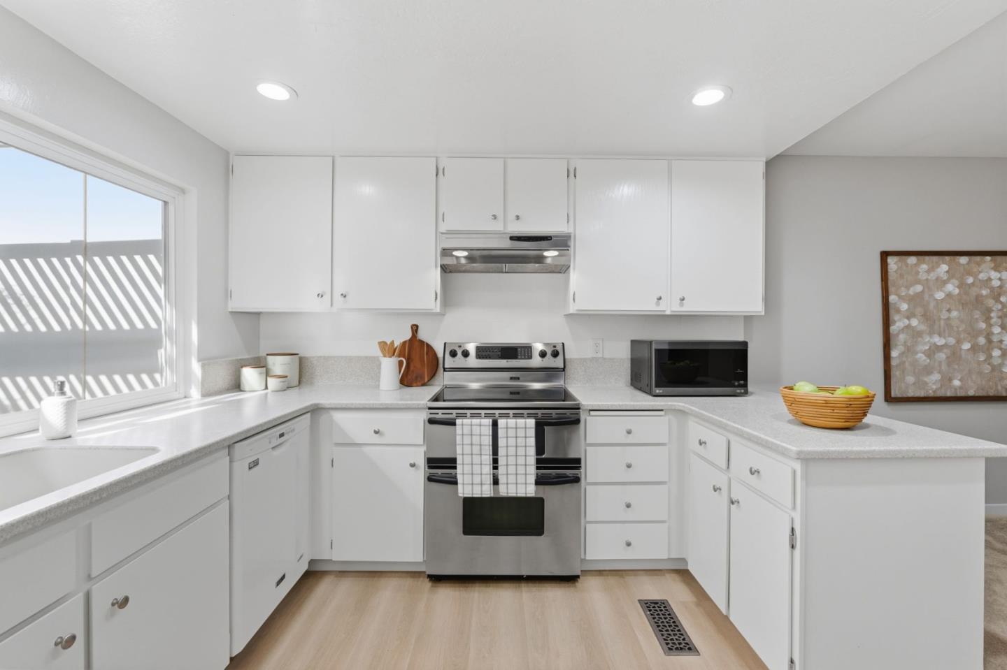 Detail Gallery Image 18 of 63 For 10969 Northshore Sq, Cupertino,  CA 95014 - 3 Beds | 2 Baths