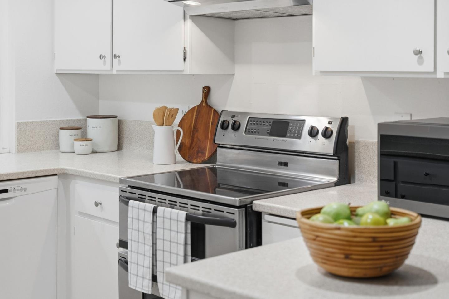 Detail Gallery Image 23 of 63 For 10969 Northshore Sq, Cupertino,  CA 95014 - 3 Beds | 2 Baths