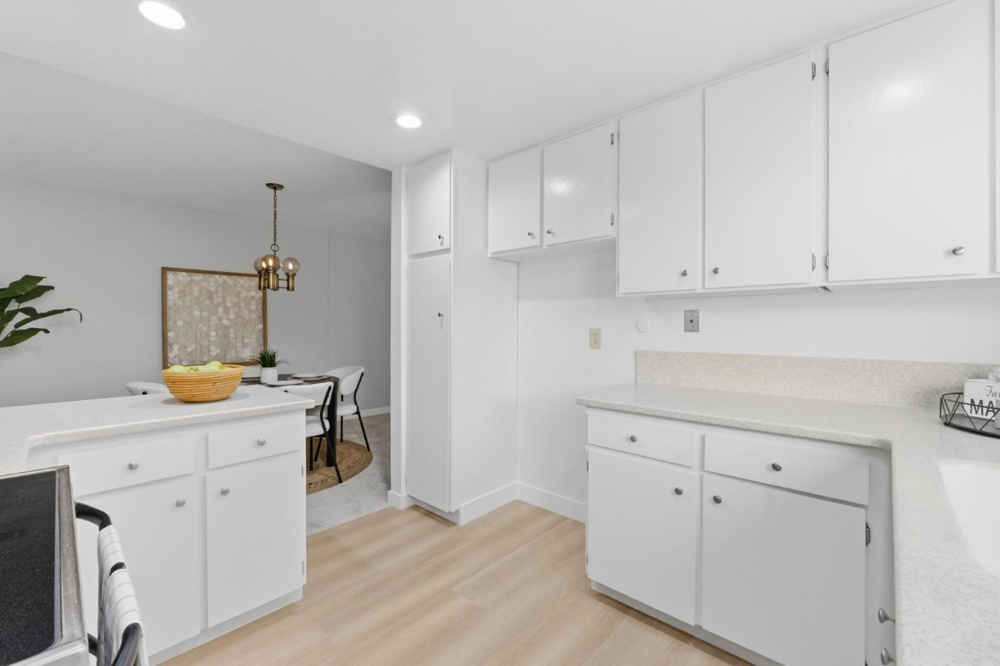 Detail Gallery Image 25 of 63 For 10969 Northshore Sq, Cupertino,  CA 95014 - 3 Beds | 2 Baths