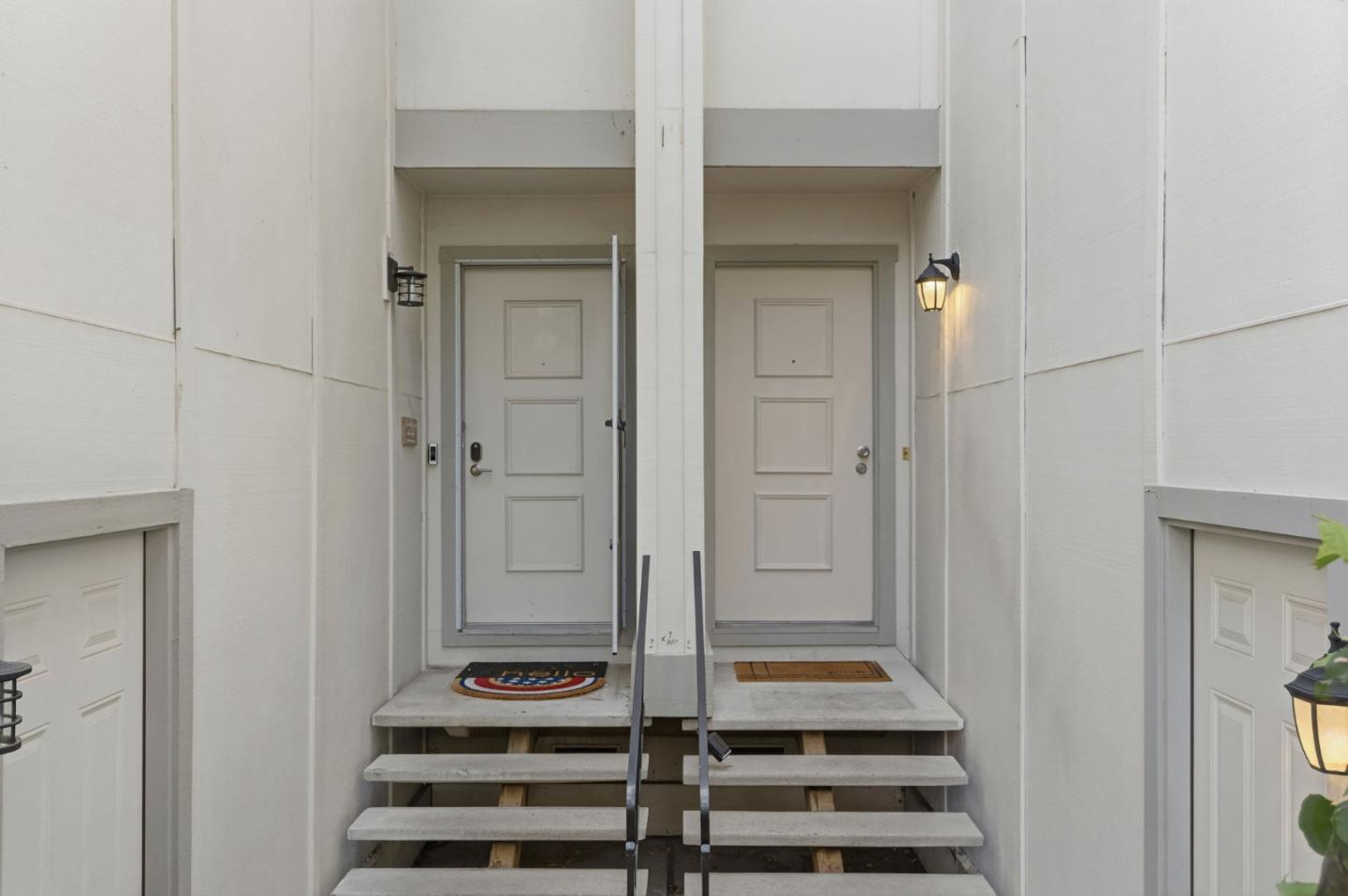 Detail Gallery Image 3 of 63 For 10969 Northshore Sq, Cupertino,  CA 95014 - 3 Beds | 2 Baths