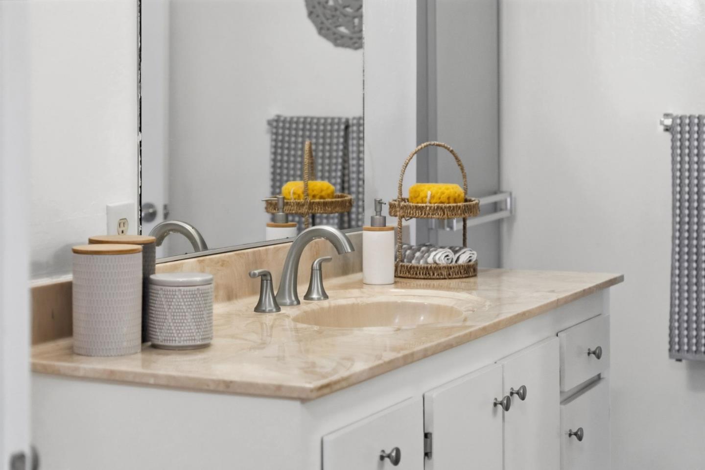 Detail Gallery Image 38 of 63 For 10969 Northshore Sq, Cupertino,  CA 95014 - 3 Beds | 2 Baths