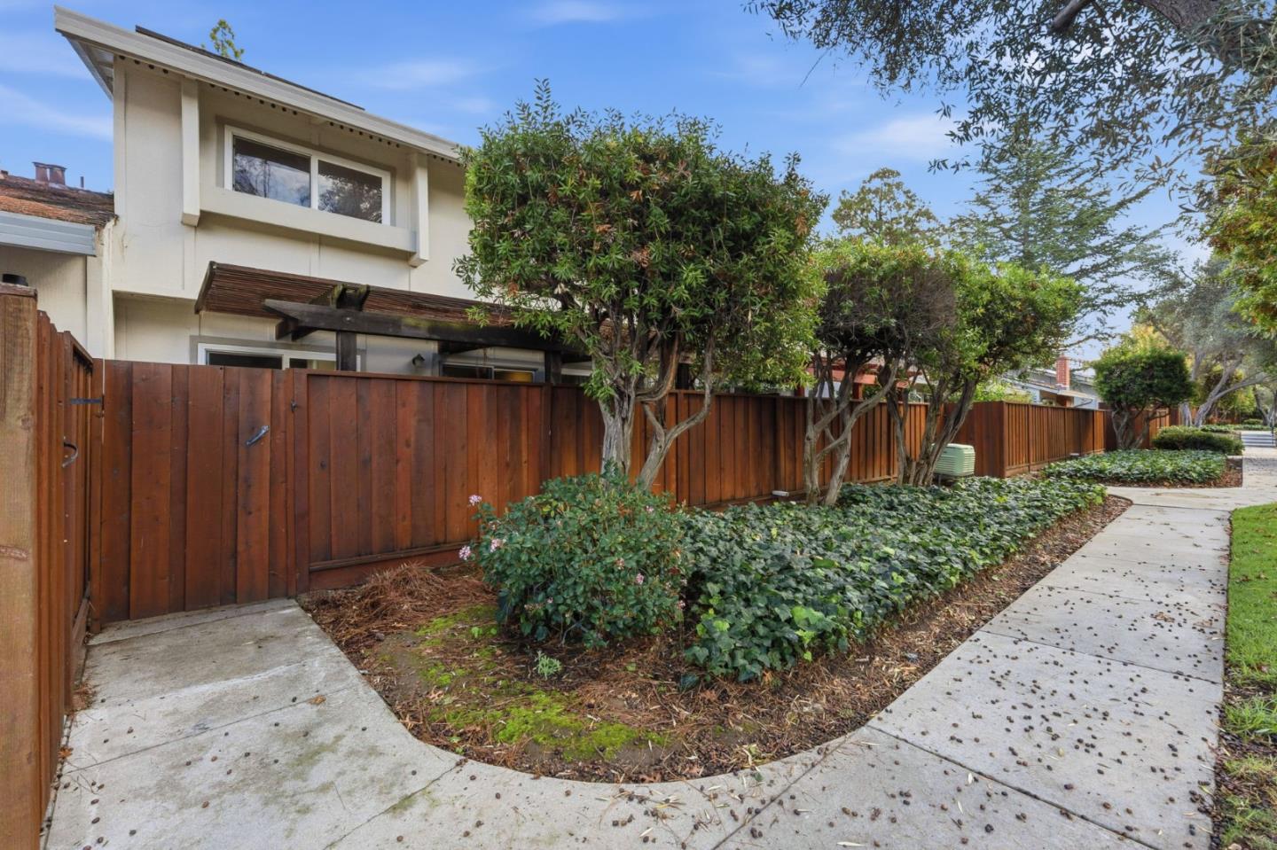 Detail Gallery Image 47 of 63 For 10969 Northshore Sq, Cupertino,  CA 95014 - 3 Beds | 2 Baths