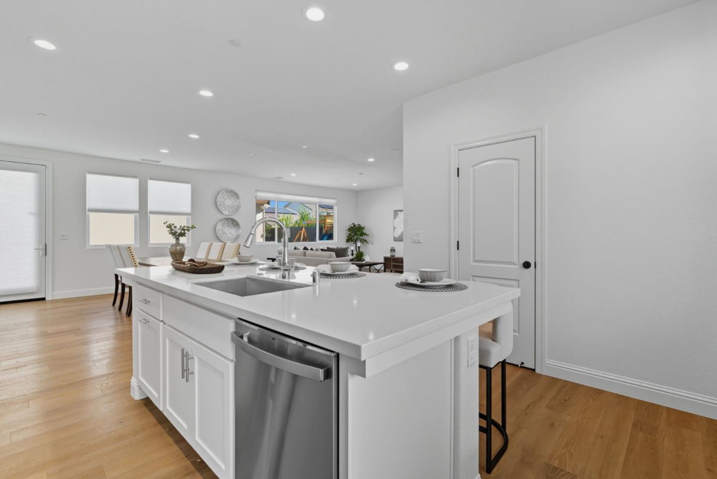 Detail Gallery Image 14 of 50 For 2659 Cordelia Ln, Tracy,  CA 95377 - 5 Beds | 3/1 Baths