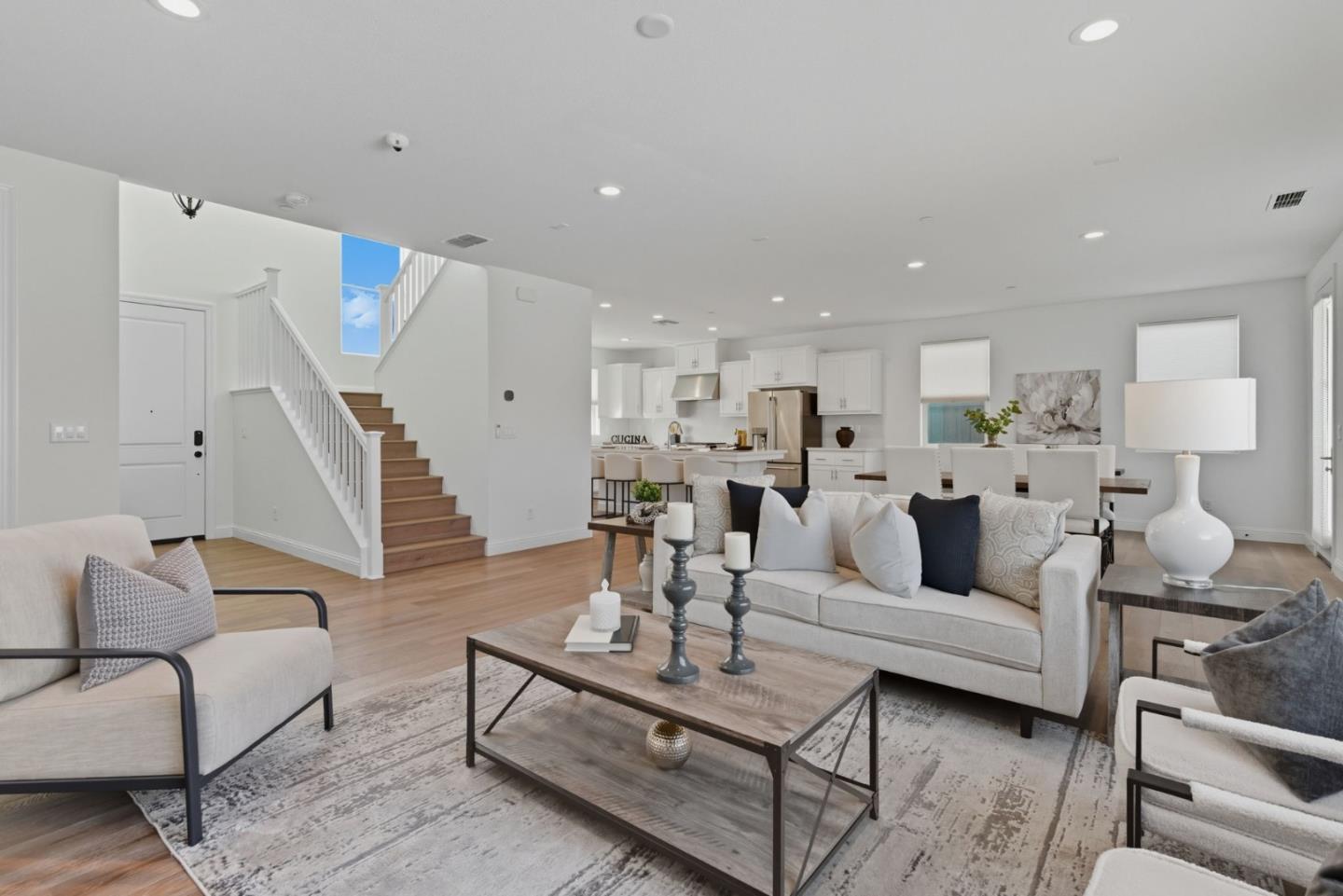 Detail Gallery Image 4 of 50 For 2659 Cordelia Ln, Tracy,  CA 95377 - 5 Beds | 3/1 Baths