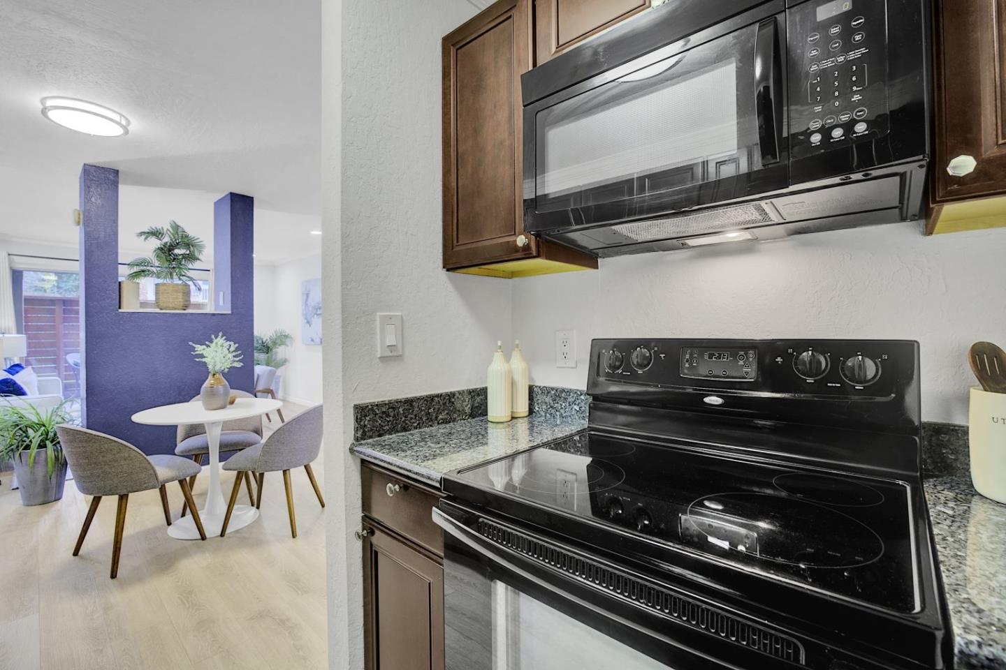 Detail Gallery Image 14 of 37 For 2742 Oak Rd #191,  Walnut Creek,  CA 94597 - 1 Beds | 1 Baths