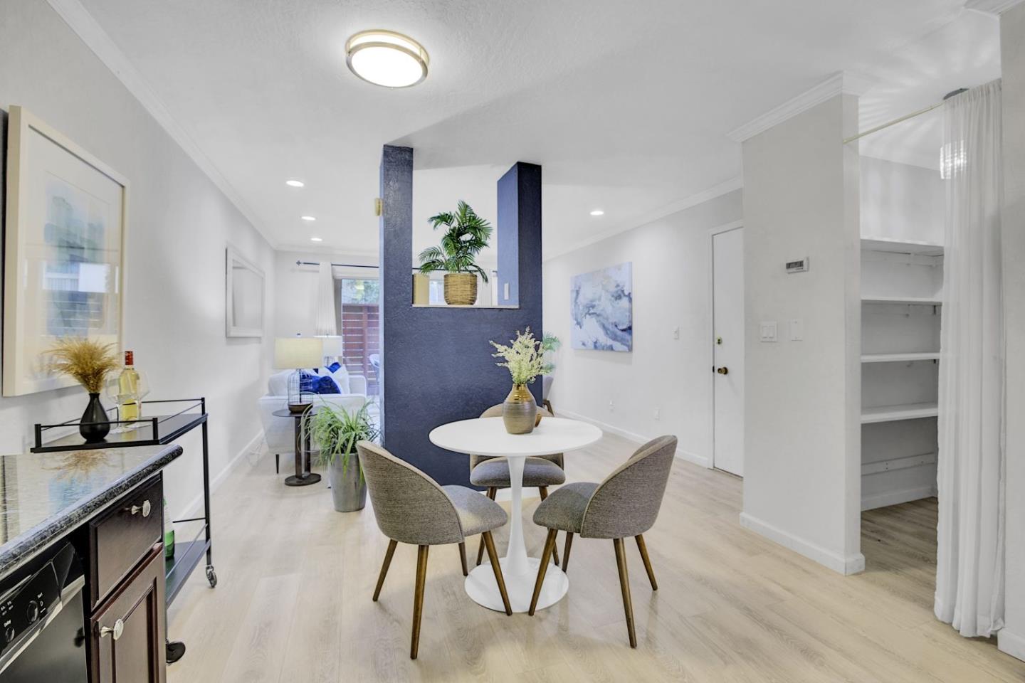 Detail Gallery Image 8 of 37 For 2742 Oak Rd #191,  Walnut Creek,  CA 94597 - 1 Beds | 1 Baths